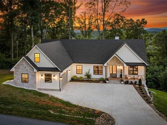 House for sale in Blairsville, Georgia
