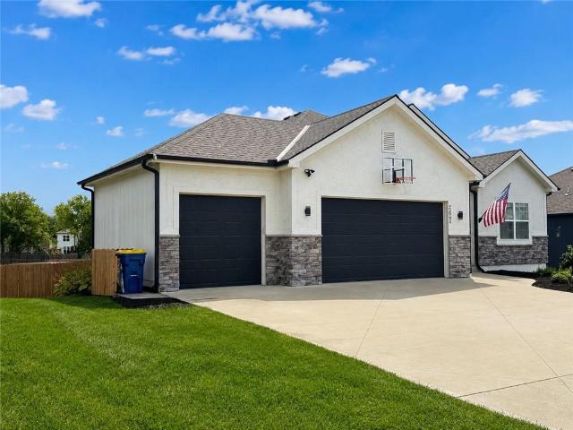 House for sale in Peculiar, Missouri