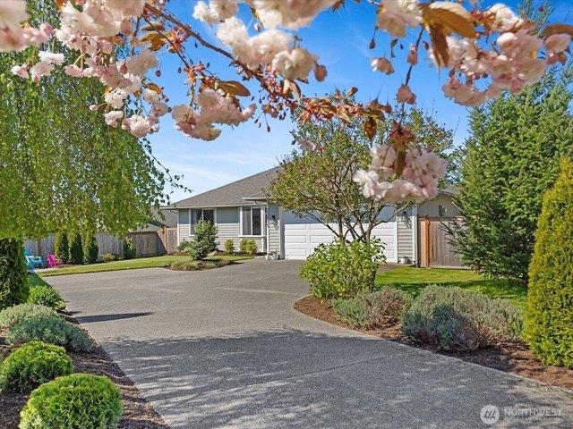 House for sale in Maple Valley, Washington