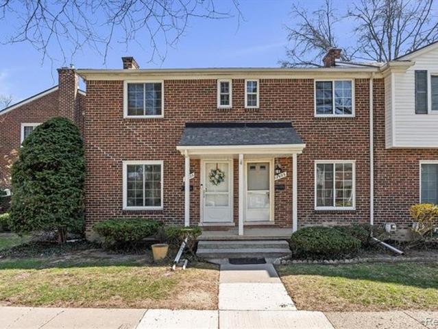 Townhouse for sale in Saint Clair Shores, Michigan