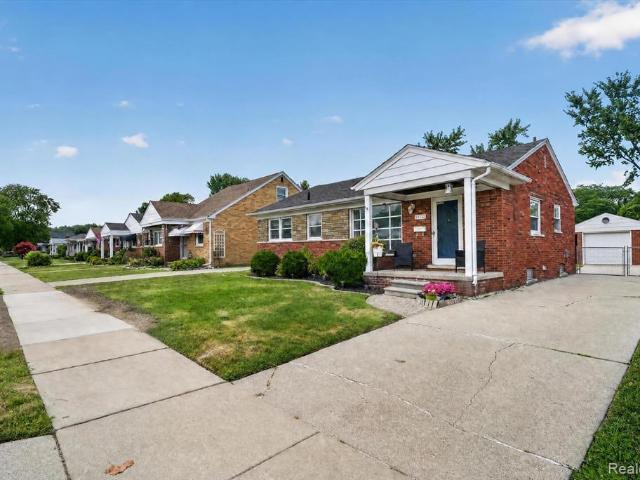 House for sale in Saint Clair Shores, Michigan