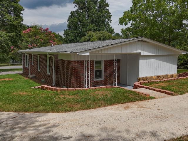 House for sale in Mount Airy, Georgia