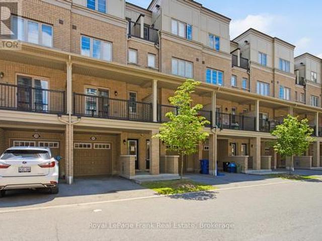 Townhouse for sale in Durham, Ontario