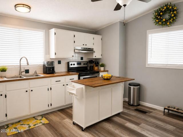House for sale in Apache Junction, Arizona