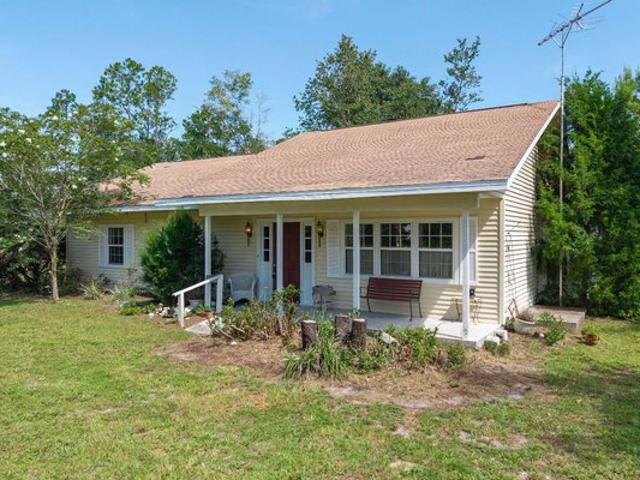 House for sale in Suwannee, Florida