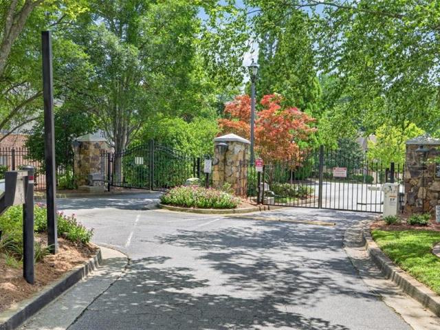 Townhouse for sale in Duluth, Georgia