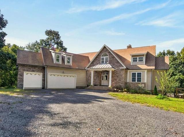 House for sale in Cumberland, Cumberland County