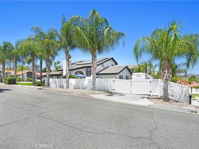House for sale in Canyon Lake, California