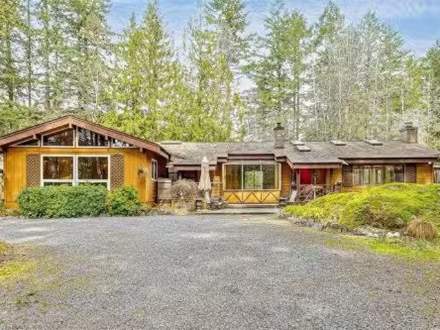 House for sale in Highlands, British Columbia