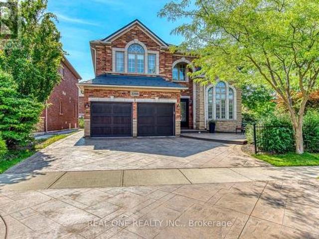 House for sale in Oakville, Ontario