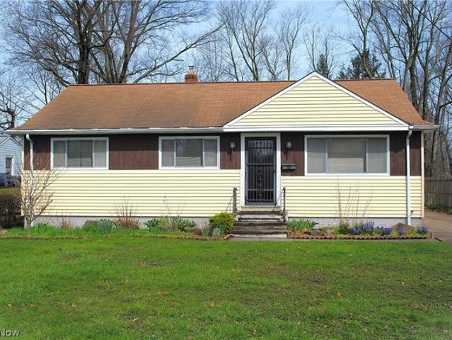 House for sale in North Olmsted, Ohio