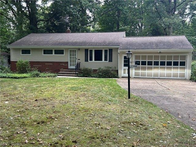 House for sale in North Olmsted, Cuyahoga County