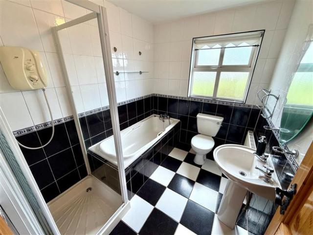 Detached House for sale in Ballymote, Connacht