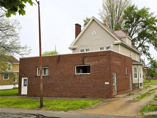 House for sale in Elyria, Ohio