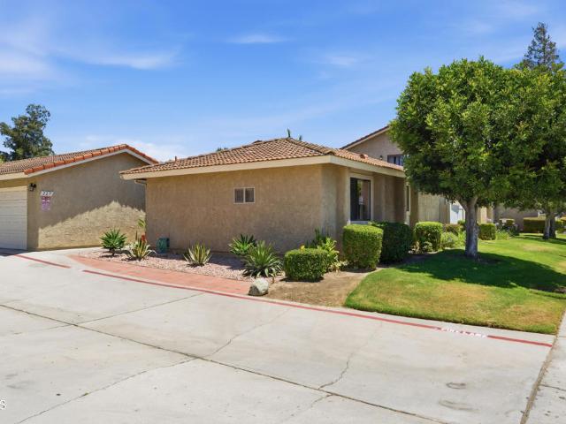 Townhouse for sale in Santa Paula, California