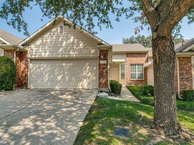 Townhouse for sale in Denton, Texas