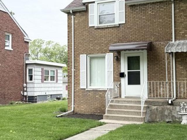 Townhouse for sale in Munster, Indiana