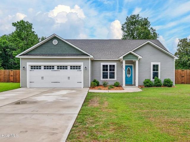 House for sale in Sneads Ferry, North Carolina