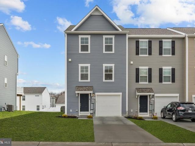 Townhouse for sale in Falling Waters, Berkeley County
