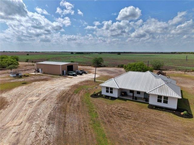 House for sale in Orange Grove, Texas