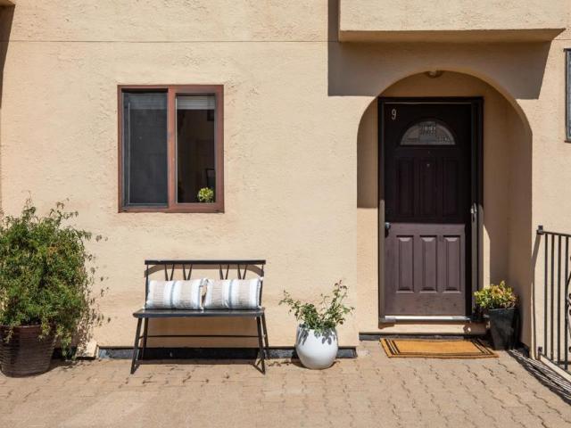 Townhouse for sale in San Mateo, California