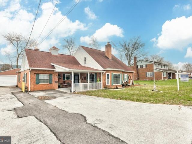 House for sale in New Oxford, Pennsylvania
