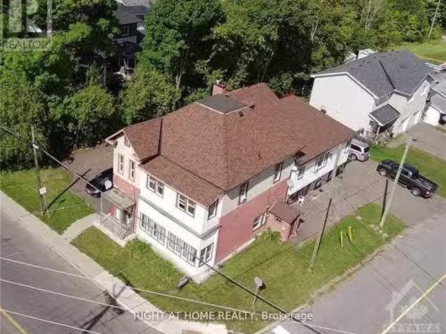 House for sale in Renfrew, Ontario