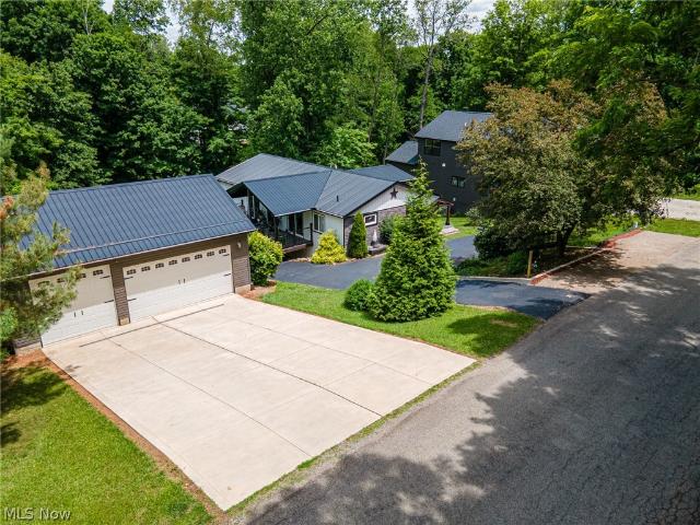 House for sale in Howard, Ohio