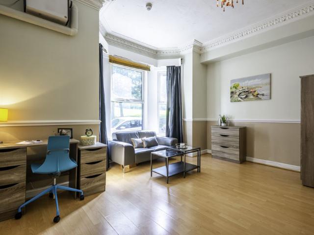 Apartment for rent in Hyde Park, West Yorkshire