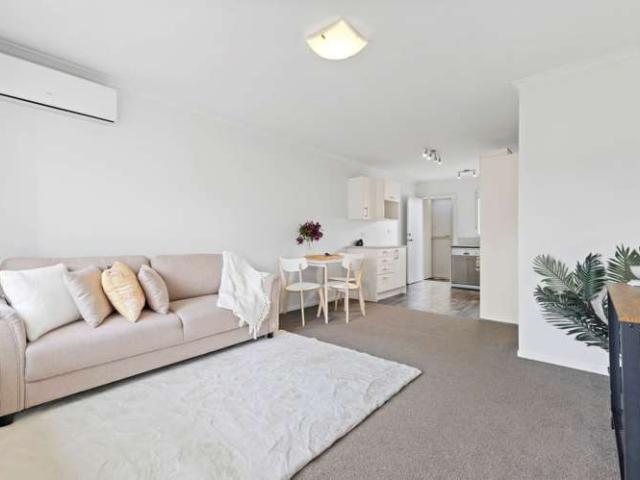Apartment for sale in Owhata, Oroua County