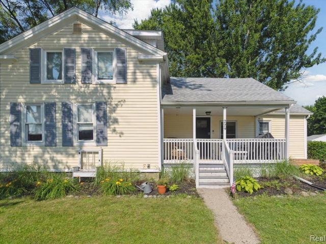House for sale in Almont House for sale in Almont