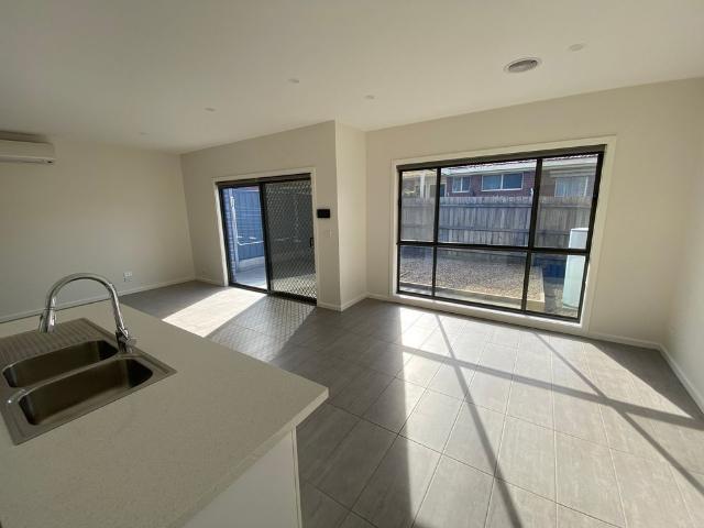Townhouse for rent in Camerons Creek, Victoria