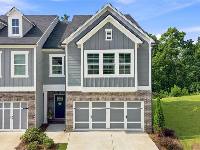 Townhouse for sale in Canton, Georgia