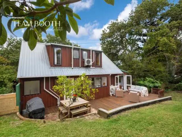 House for sale in Paremoremo, Oroua County