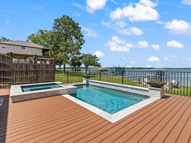 House for sale in Henderson, Texas