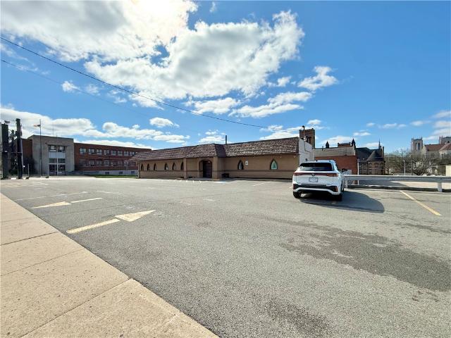 Commercial for sale in New Castle, Pennsylvania