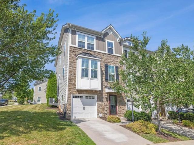 Townhouse for sale in Virginia