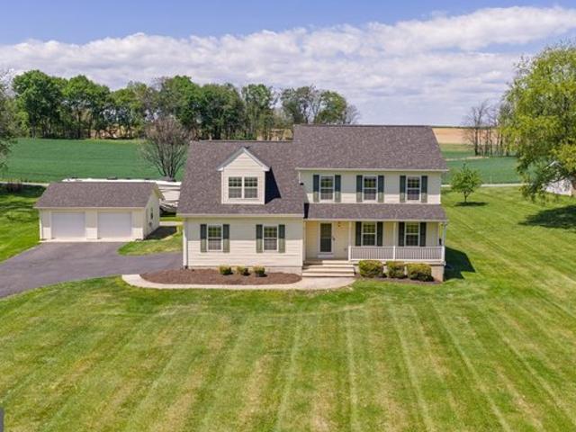 House for sale in Summit Point, West Virginia
