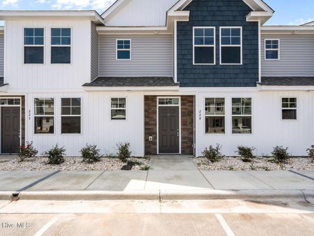 Townhouse for sale in Sneads Ferry, North Carolina