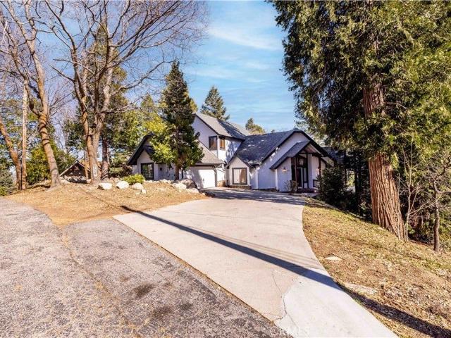 House for sale in Blue Jay, California