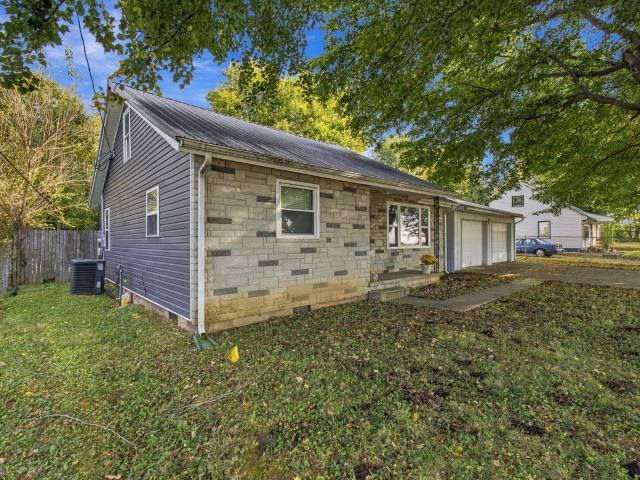 House for sale in Shelby City, Junction City