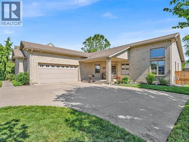 House for sale in Lakeshore, Ontario