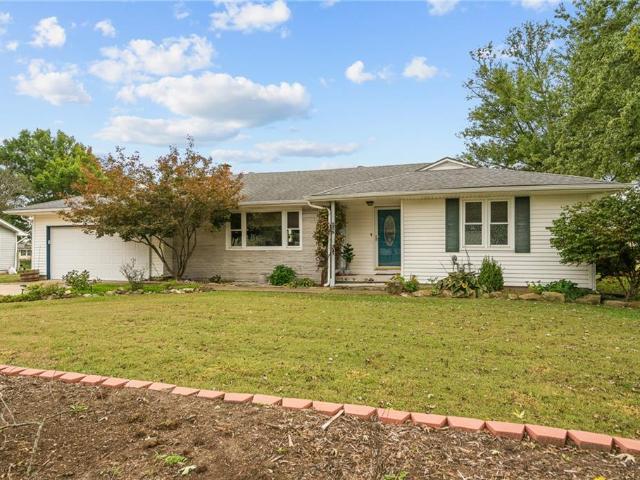 House for sale in Adrian, Bates County