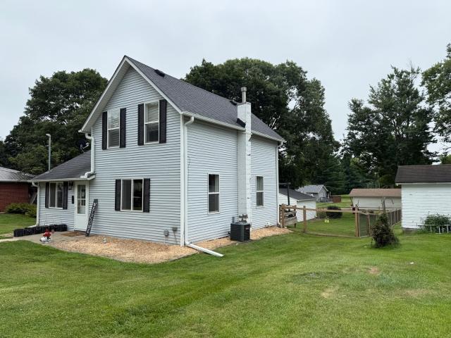 House for sale in Bureau, Illinois