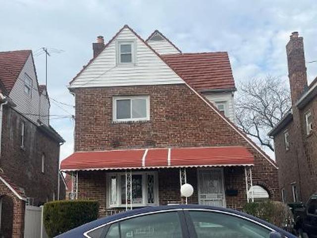 House for sale in Queens, Arverne