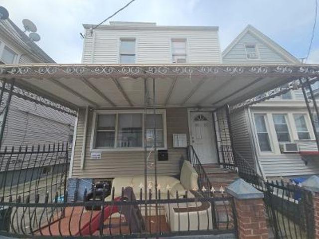Property for sale in Queens, Arverne