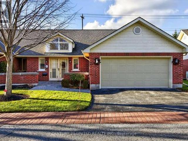 Townhouse for sale in Peterborough, Ontario