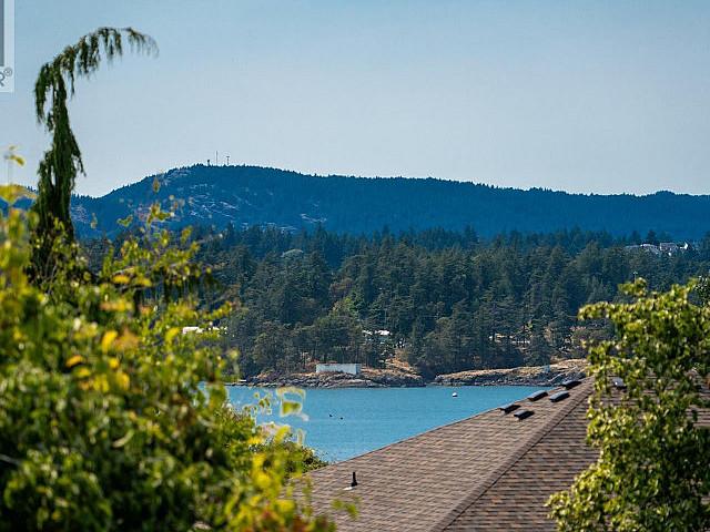 Condo for sale in British Columbia