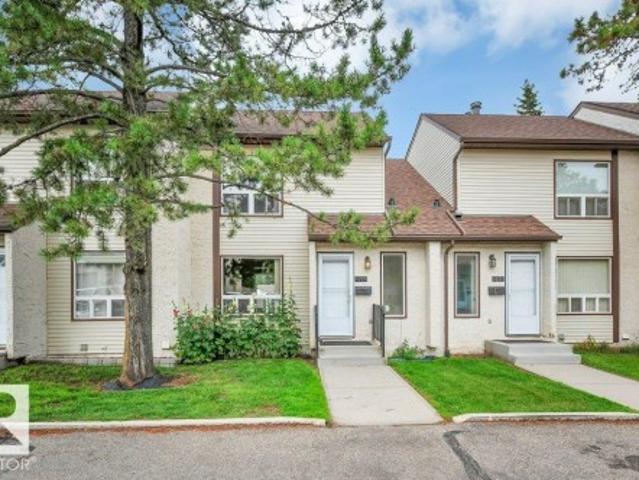 Townhouse for sale in Wedgewood, Alberta