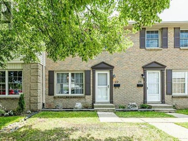 Townhouse for sale in Arva, Ontario
